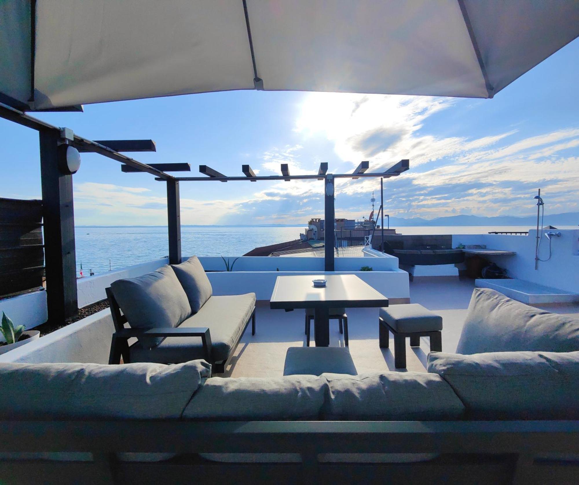 Appartamento Con Vista Mozzafiato Lazise Exteriör bild